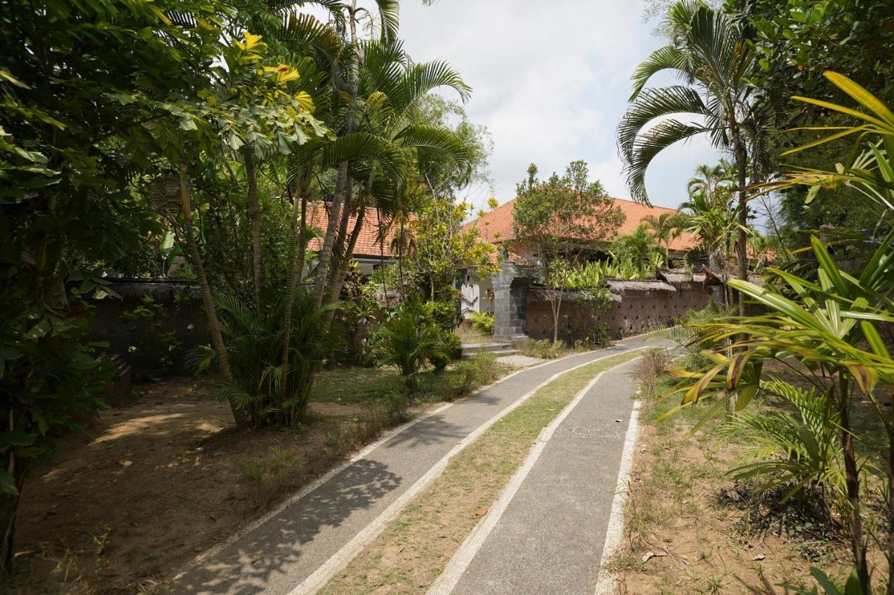 Oyo 1840 Kubu Ubud Hotel Exterior photo
